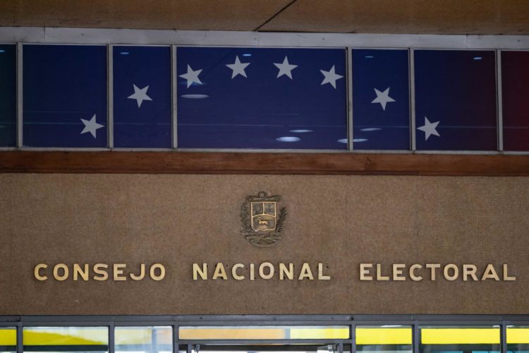 Fotografía de la sede del Consejo Nacional Electoral (CNE) de Venezuela, en Caracas (Venezuela). EFE/ Ronald Pena R.