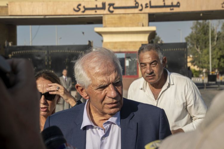 El jefe de la diplomacia de la Unión Europea, Josep Borrell, en El Cairo. EFE/EPA/MOHAMED ARAFAT