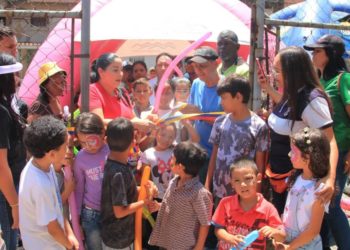 Alcaldesa Angie Quintana entregó cancha rehabilitada en La Beatriz