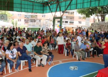 Familias de la Beatriz socorridas a través del plan de acción social  