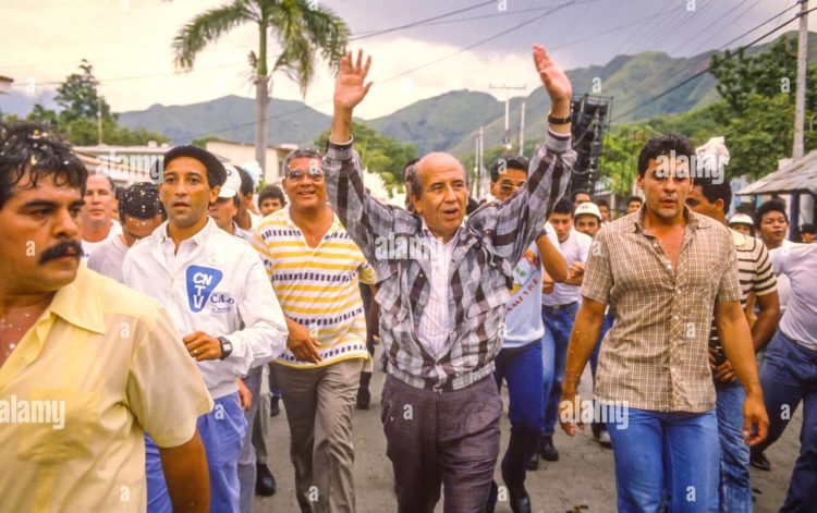 Análisis | AD víctima y sobreviviente de la “degradación política»