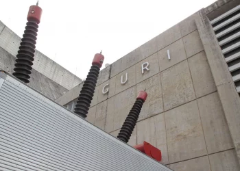 Familias denuncian que unos 40 trabajadores detenidos en Guri tras apagón llevan un mes desaparecidos