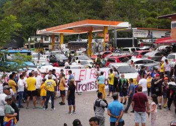Paro de transportes pone en jaque al Gobierno de Petro