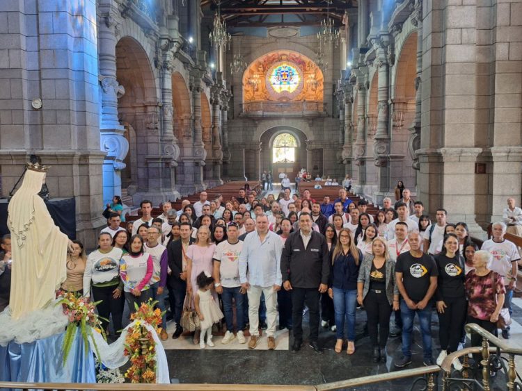 La gran familia del sector turístico se dio cita en la Catedral Basílica Menor Inmaculada Concepción para dar gracias a Dios