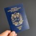Venezolanos con pasaporte vencido no podrán ingresar al país por vía aérea