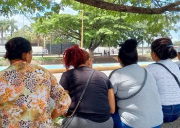 Familiares de detenidos en el penal de Tocuyito tienen más de una semana sin saber de ellos