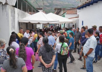 Más de 900 personas atendidas en jornada médico asistencial en Seboruco