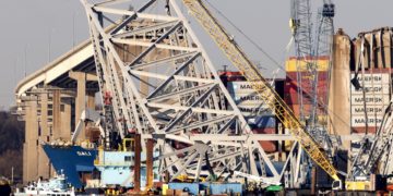 EE.UU. demanda por 100 millones de dólares a dueños de buque que colapsó puente de Baltimore