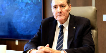 El director de la OPS: «El 90 % de muertes por dengue pueden evitarse»