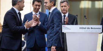 El Gobierno francés toma posesión en medio de una gran incertidumbre sobre su duración