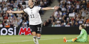 Alexandra Popp, capitana de Alemania, anuncia su retirada de la selección