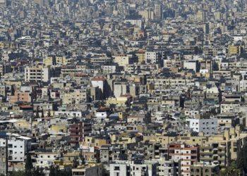 Nueva noche de bombardeos israelíes en Líbano, donde murió una familia de nueve miembros