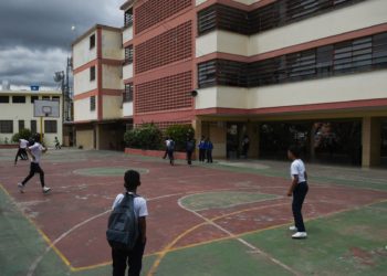 FVM advierte que casi 3 millones de niños están fuera del sistema escolar