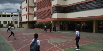 FVM advierte que casi 3 millones de niños están fuera del sistema escolar