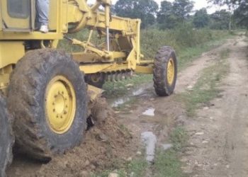 Mejoran vialidad en sector Quebrada Blanca del km 15 de El Vigía