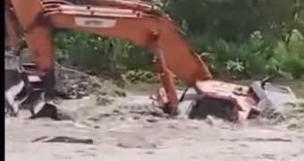 Mérida: Maquinaria en riesgo ante crecida de río en Canaguá