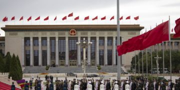 La República Popular China cumple 75 años con renovado poderío pero más retos que afrontar