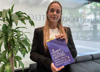 Lilian Tintori critica el «silencio cómplice» de España con los presos políticos y la crisis en Venezuela