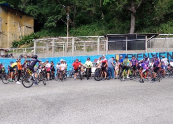 Más de cien ciclistas participaron en el III reto ciclístico al ItalVen