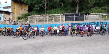 Más de cien ciclistas participaron en el III reto ciclístico al ItalVen