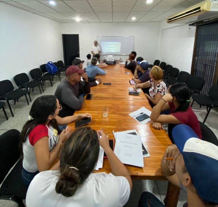 Reunión de la Alcaldía de Sucre donde se planificaron las actividades a cumplirse en las navidades 2024.