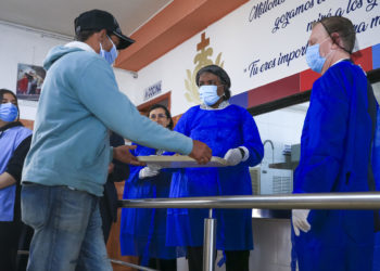 Acceso a la Justicia: Ley sobre ONG venezolanas afecta a beneficiarios de ayuda humanitaria