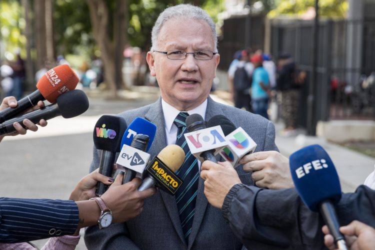 Fotografía de archivo de Perkins Rocha, abogado defensor de la líder opositora María Corina Machado, EFE/ Miguel Gutiérrez