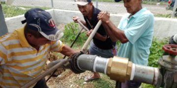 Alcaldía de Sucre instaló llave que contribuirá con el suministro de agua en sector de Inavi