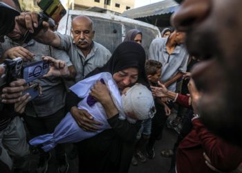 Miedo, hambre y más de 340 muertos tras diez días de asedio israelí en el norte de Gaza