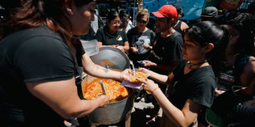 Caos en Buenos Aires por la huelga del transporte aéreo, trenes, metro y taxis
