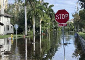 El huracán Milton deja una senda de muerte y destrucción a su paso por Florida