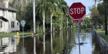 El huracán Milton deja una senda de muerte y destrucción a su paso por Florida