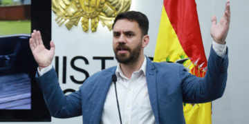 El Gobierno de Bolivia presenta documentación donde muestra que Evo Morales posee armas