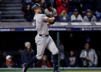 Yanquis ponen contra las cuerdas a los Guardianes