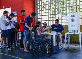 Brasil elige a sus alcaldes de forma pacífica, salvo algunos incidentes aislados
