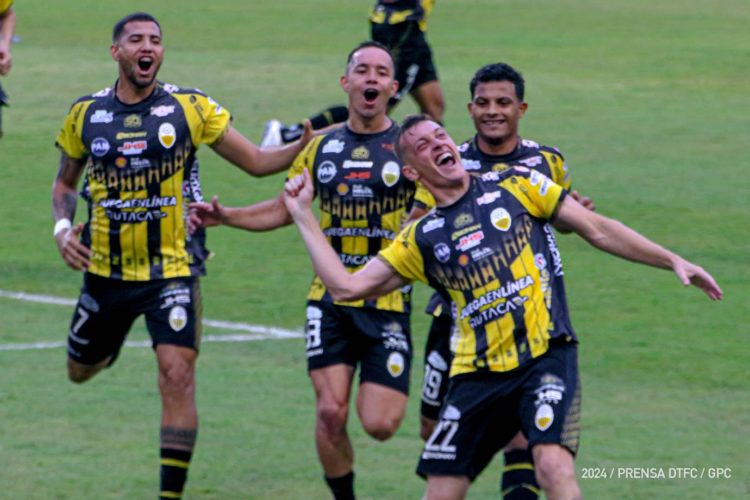 El aurinegro sigue firme en el Clausura. 
 PRENSA DVO TACHIRA FC)