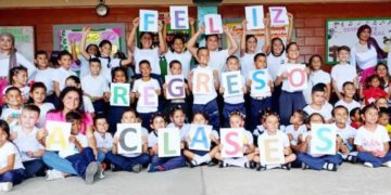 Regreso a clases: Gobierno de Carvajal da la bienvenida al “Semillero de la Patria”