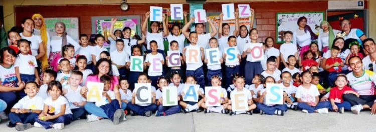 Bienvenida al “Semillero de la Patria” en varias instituciones educativas de San Rafael de Carvajal (Fotos Cortesía Luis Huz)