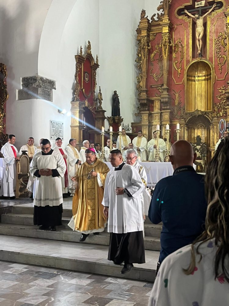 Rotary Valera realizó Caminata Ecológica «Pest Friendly» de 7K