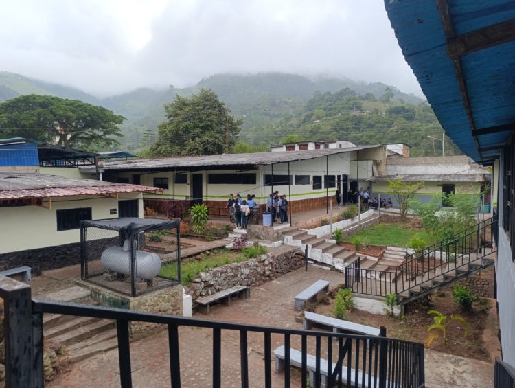 El colegio "Dr. Nefatlí Duque Méndez" fue fundado el 28 de mayo de 1995. Fotos: Josir Cegarra.