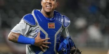 Salvador Pérez es galardonado con el premio Roberto Clemente