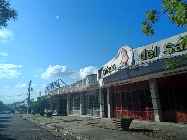 Comercios y empresas del municipio Pedro María Ureña no han logrado despegar desde la apertura de frontera con Colombia. Foto: Josir Cegarra.