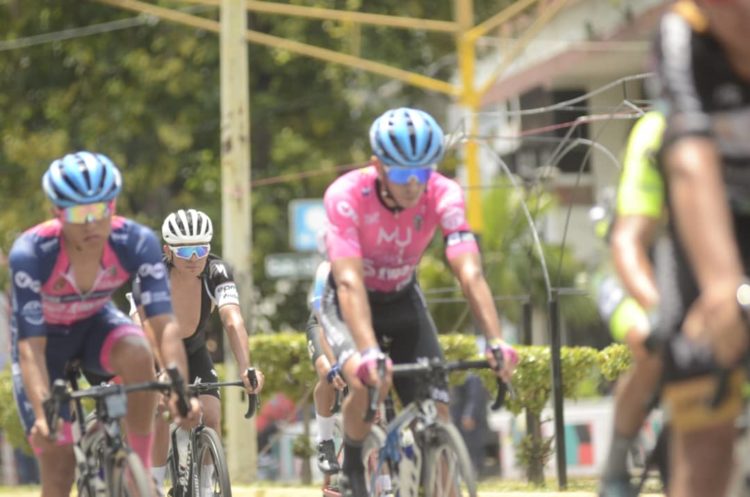 Vuelta a Venezuela | Yaracuyano Luis Pinto «le agarró el pique» al circuito de la avenida Bolívar en Valera
