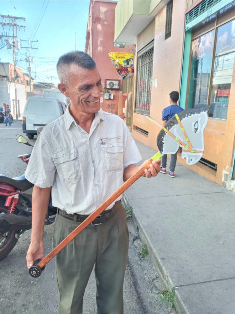 Personajes: Victor José Dominguez el «vendedor de alegrías»