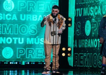 Farruko estrena un álbum con temas que destacan su «lucha contra la oscuridad»