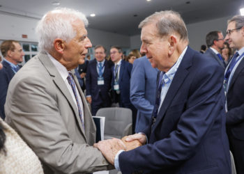 La oposición agradece a Borrell su postura ante actas presentadas por el Centro Carter
