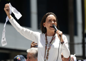 María Corina Machado desmiente a Maduro sobre supuestos planes para abandonar Venezuela