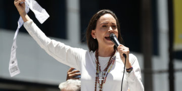 María Corina Machado desmiente a Maduro sobre supuestos planes para abandonar Venezuela