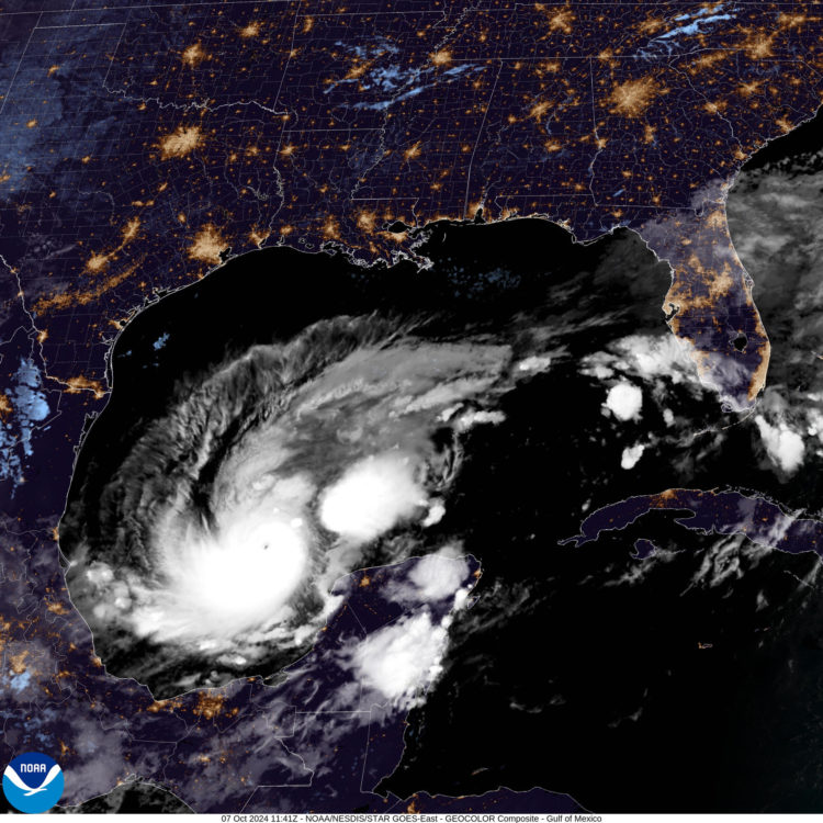 Imagen del huracán Milton convertido en categoría 3 en la madrugada de este lunes, ya es de categoría 4. EFE/ Noaa