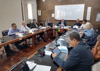 ¡Bajo protesta! ULA aprobó equilibrio presupuestario